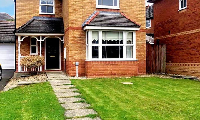 North Bitchburn Casa | Spacious 4 bed home in a quiet cul-de-sac