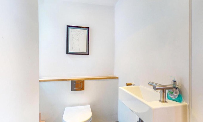 Mile End Apartamento | Spacious 4 Bed Home - 5 min walk to 2 Stations