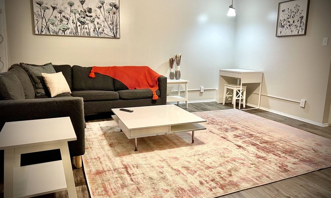 South Bend Casa | Spacious 4-bed home just 2 miles to ND