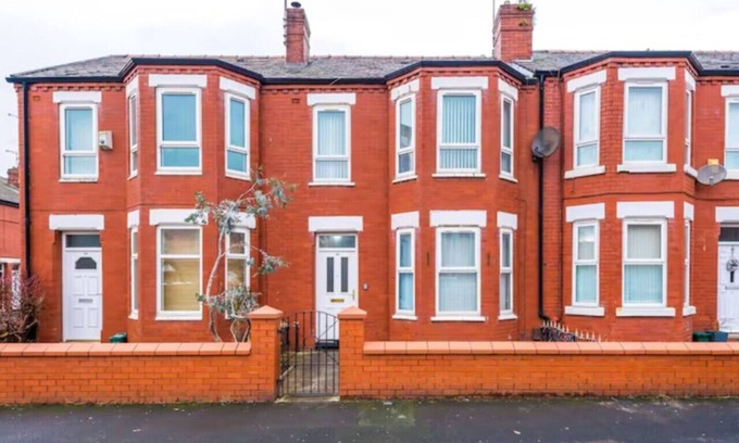 Salford Casa | Spacious 4-Bed House Manchester