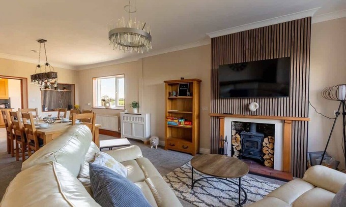 Mealsgate Casa | Spacious 4-Bed Lake District Getaway for Groups