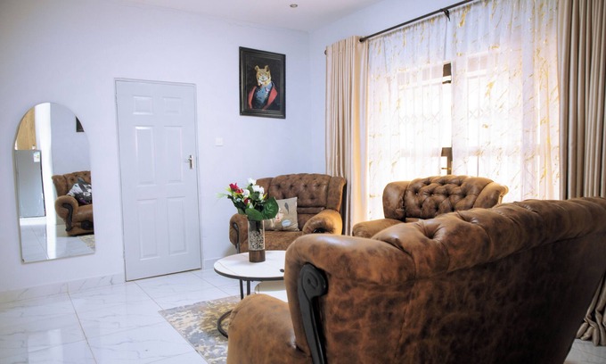 Masvingo Apartamento | Spacious 4-Bed Self-Catering Apartment in Masvingo – Ideal for Families & Groups