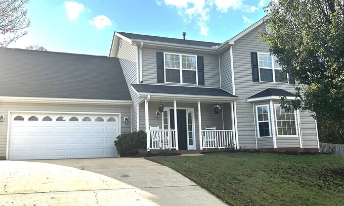 Travelers Rest Casa | Spacious 4-bedroom home in charming Travelers Rest with WiFi & Firepit.