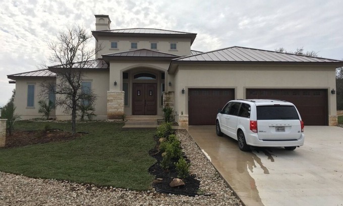Horseshoe Bay West Casa | Spacious 4-bedroom house in charming Horseshoe Bay with AC, WiFi