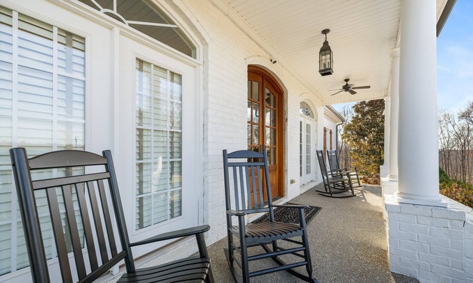 Primm Springs Casa | Spacious 4-bedroom house in Primm Springs