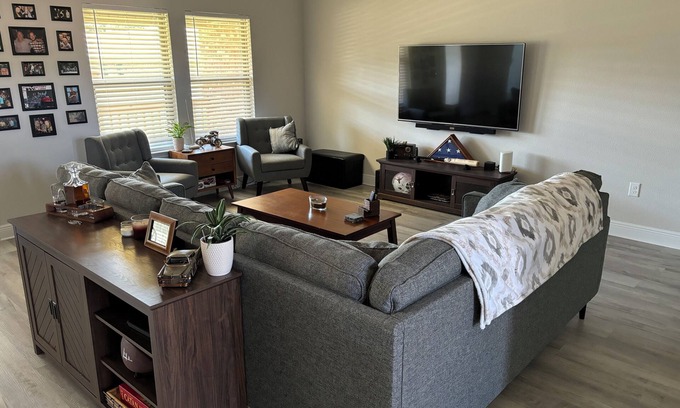 Crestview Casa | Spacious 4-Bedroom, 2-Bath Home in Crestview, FL - Perfect for Families & Groups