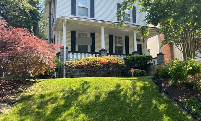 Langdon Casa | Spacious 4-bedroom 3 bath house in the Nation’s Capital
