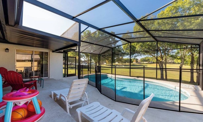 Indian Ridge Casa | Spacious 4-bedroom Dream Getaway Nr Disney! Own Pool & Modern Feel!