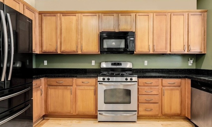Auburn Casa | Spacious 4-bedroom house in enchanting Lake Tapps with WiFi