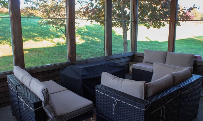 Thompson Ridge Casa | Spacious 4-bedroom house in lovely Pine Bush with WiFi, AC