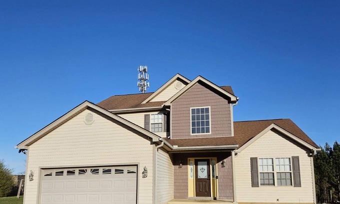 Woodruff Casa | Spacious 4-bedroom home in private nature