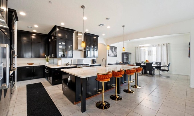 Goodyear Casa | Spacious 4-bedroom house with AC, WiFi in welcoming Goodyear