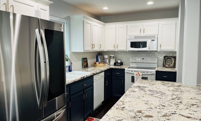 South Hill Casa | Spacious 4-bedroom house with AC and WiFi in serene Puyallup