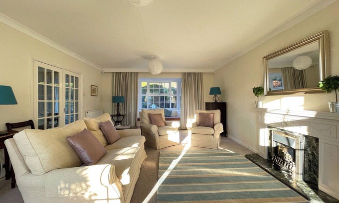 Sheffield Casa | Spacious 4 Bedroom House with Garden