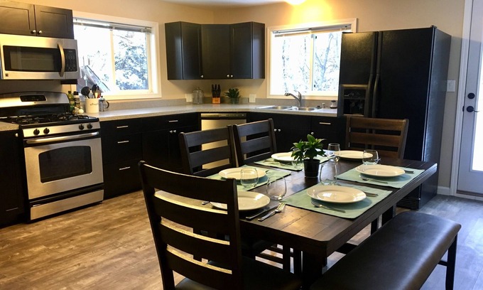 North Star Casa | Spacious 4 bedroom in midtown
