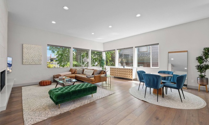 West Queen Anne Casa | Spacious 4-bedroom house in Queen Anne, Seattle