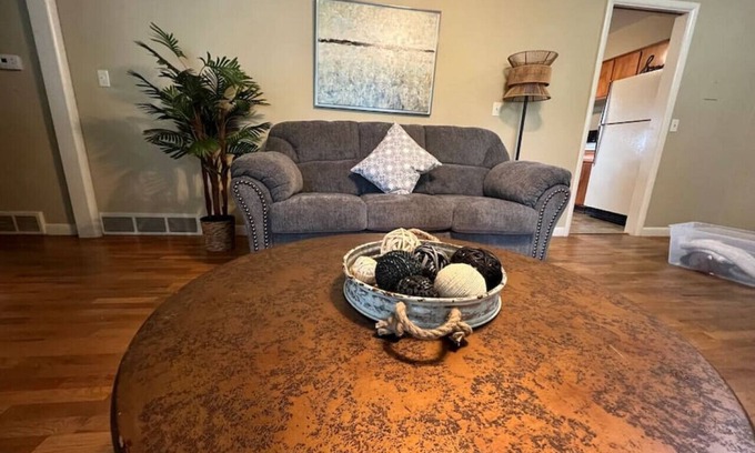 Billings Casa | Spacious 4 bedroom residential at Burlington Park