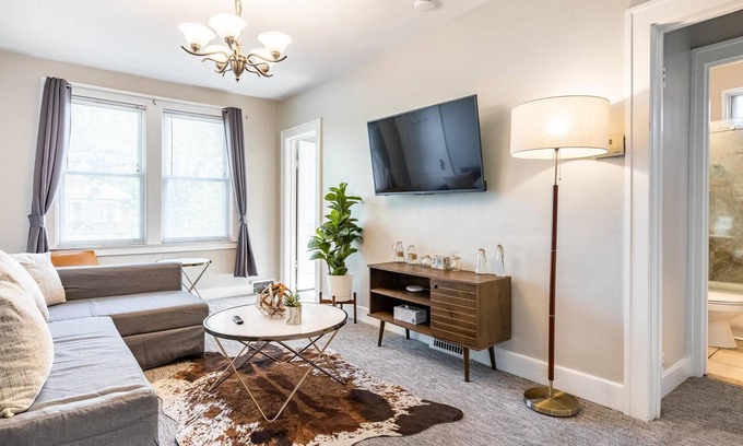 Ferndale Casa | Spacious 4 BR/2 BA – 4 Min Walk to DT Ferndale!