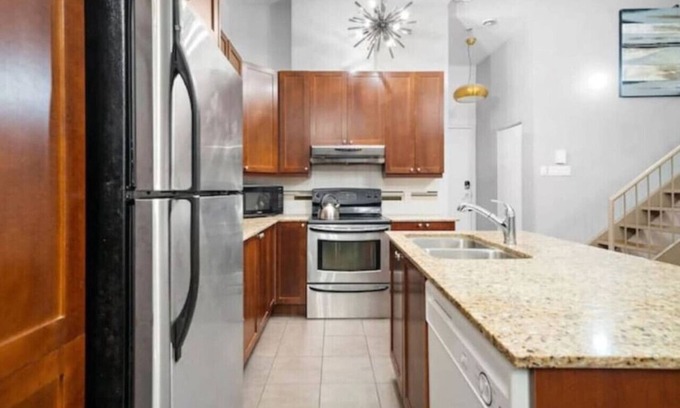 International District Apartamento | Spacious 4 BR 2 Floors unit in Old Montreal