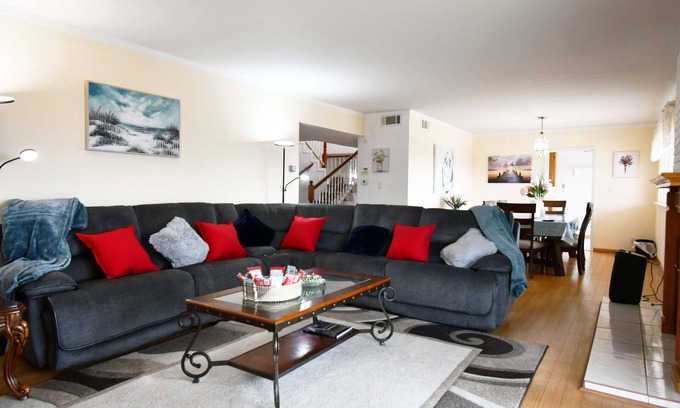 Ventura Casa | Spacious 4 BR 2 Story houe
