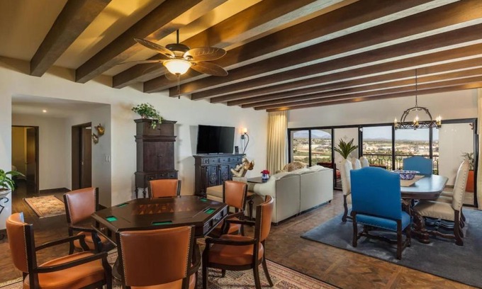 Cabo Bello Apartamento | Spacious 4 BR Apt in Cabo