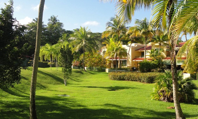 Dorado Pueblo Villa | Amplio 4 BR Villa en Playa Comunidad Frente - piscina Club con vistas al océano