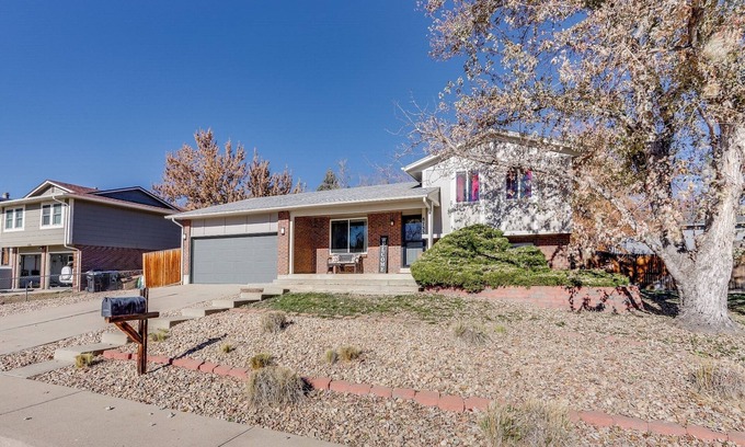 Scenic Heights Casa | Spacious 4 King beds/Arvada /Red Rocks/Denver