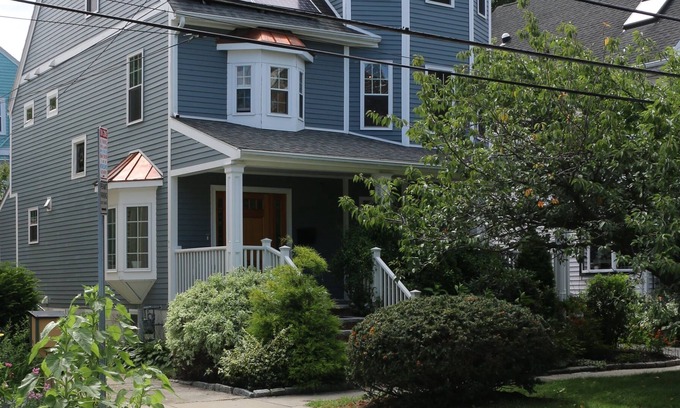 Somerville Casa | Spacious 4-level home with piano
