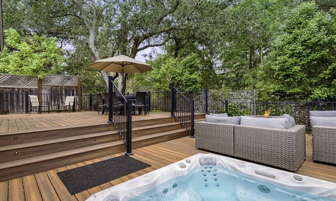 Fetters Hot Springs-Agua Caliente Casa | Spacious 4BD 3BA with hot tub, fire pit, and wraparound deck