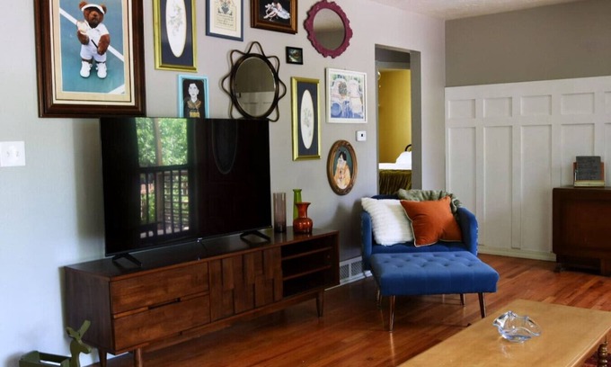 Franklin to the Fort Casa | Spacious 4bed, super close to UM & Downtown