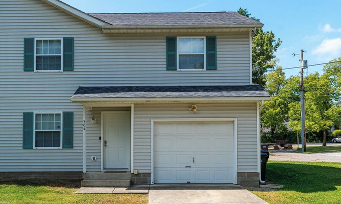Oxford Casa | Spacious 4BR/2BA in the heart of Oxford! Minutes from Miami University & Uptown
