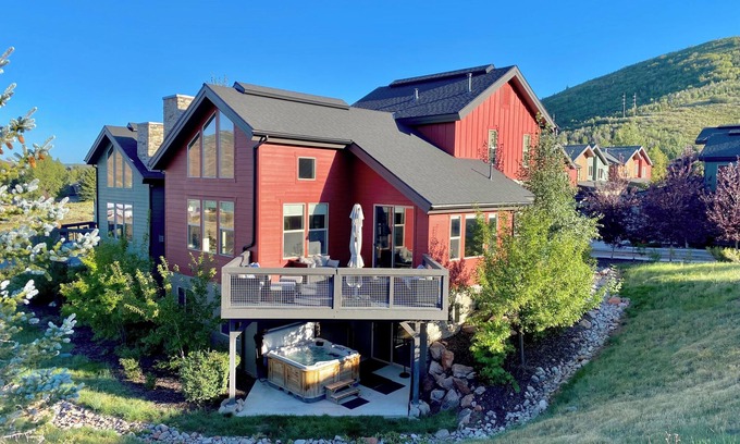 Pinebrook Casa | Spacious 4BR/3.5BAMountain Retreat-Sleeps10!STUNNING VIEWS, near top attractions