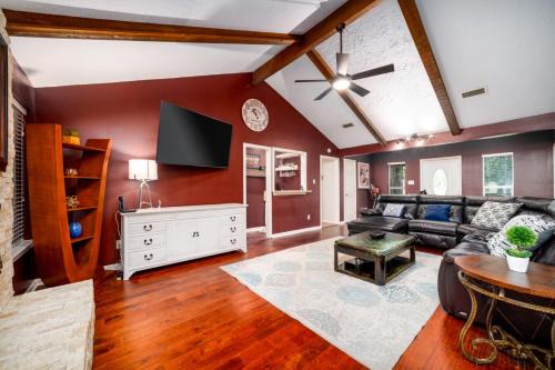 Timberlake Estates Casa | Spacious 4BR Getaway in Cypress with Style