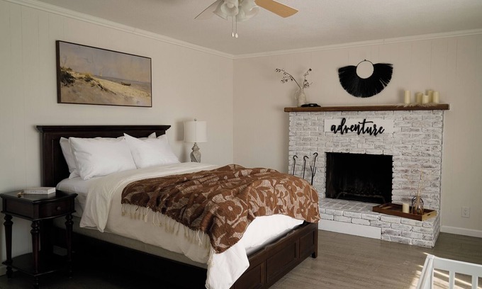 Ontario Casa | Spacious 4BR Home near ONT Airport