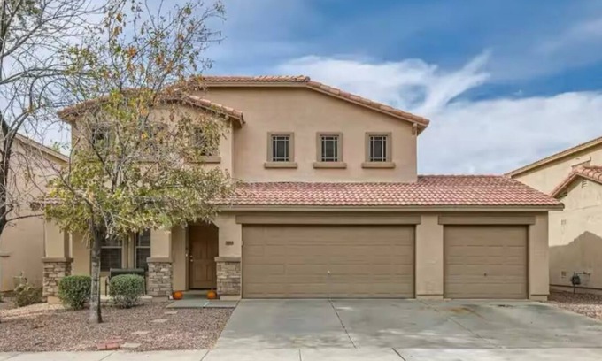 Surprise Farms Casa | Spacious 4BR Home w/Pool & Backyard Oasis – Surprise AZ