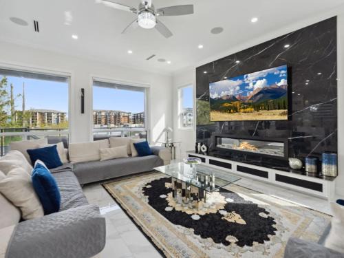 Willoughby Casa | Spacious 4BR Langley Home