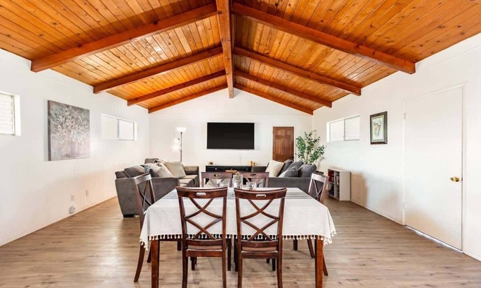 Placentia Casa | Spacious 4BR Retreat near Disneyland & Beaches