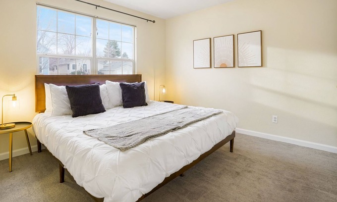 Alta Vista Area Casa | Spacious 4BR w/ Movie room, Foosball, Games
