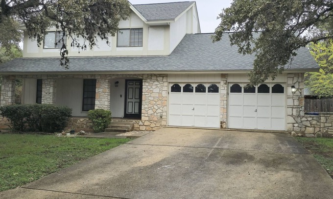Wetmore Casa | Spacious 5/3.5 home with Heated Pool