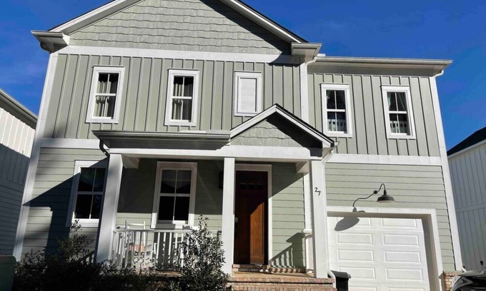 Iuka Casa | Spacious 5-bed/5 bath home with river view.
