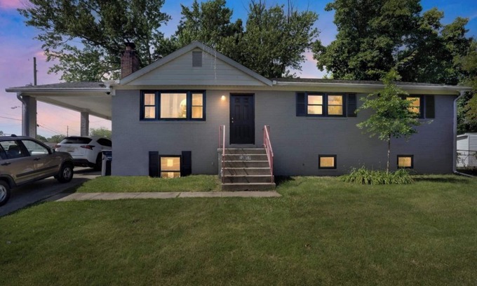 Friendly Casa | Spacious 5-bedroom house with WiFi in brilliant Fort Washington, MD