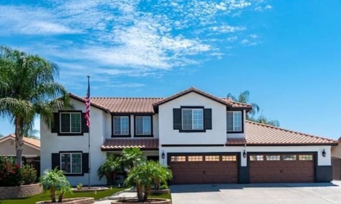 Lake Elsinore Casa | Spacious 5-bedroom home for your relaxation needs