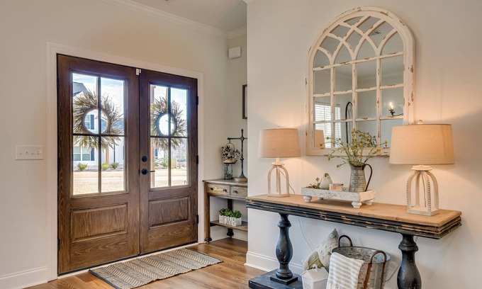 North Augusta Casa | Spacious 5-bedroom house on a private pond just 10 miles from Augusta National
