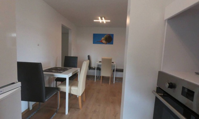 Hemmingstedt Casa | Spacious 5-bedroom house in Hemmingstedt with Wifi, free parking, terrace garden