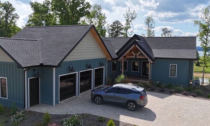 Baneberry Casa | Spacious 5-bedroom home in beautiful White Pine, Family Friendly, Pet Friendly