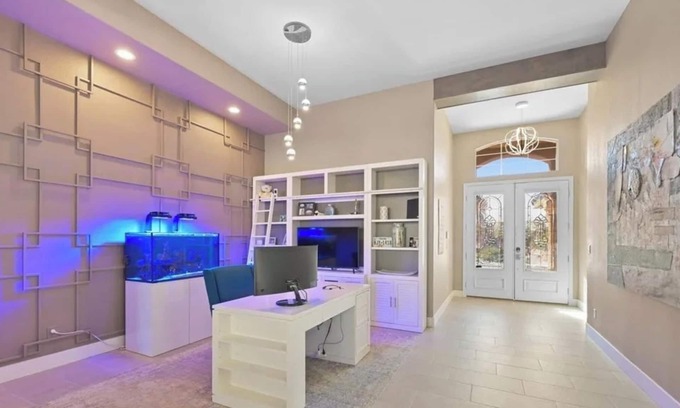 Las Vegas Casa | Spacious 5-bedroom house in amazing Las Vegas with fitness room, WiFi