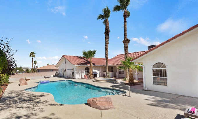 Las Vegas Casa | Spacious 5-bedroom house in brilliant Las Vegas with AC