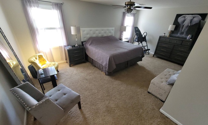Grovetown Casa | Spacious 5-bedroom house sleeps 11 in Martinez with WiFi, fitness room,pool,spa