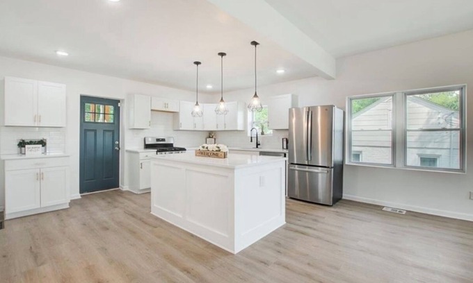 Sylvan Hills Casa | Spacious 5-bedroom house with AC, WiFi in enjoyable Atlanta