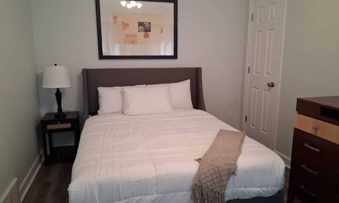 Cordova Casa | Spacious 5-bedroom house in awesome Memphis with WiFi, AC